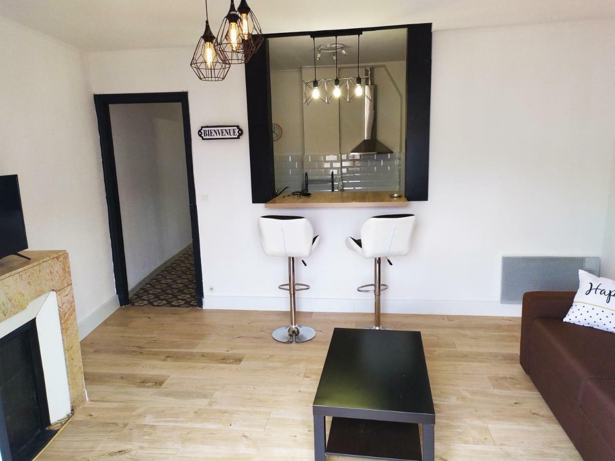בזייה Appartement Place De La Mairie מראה חיצוני תמונה
